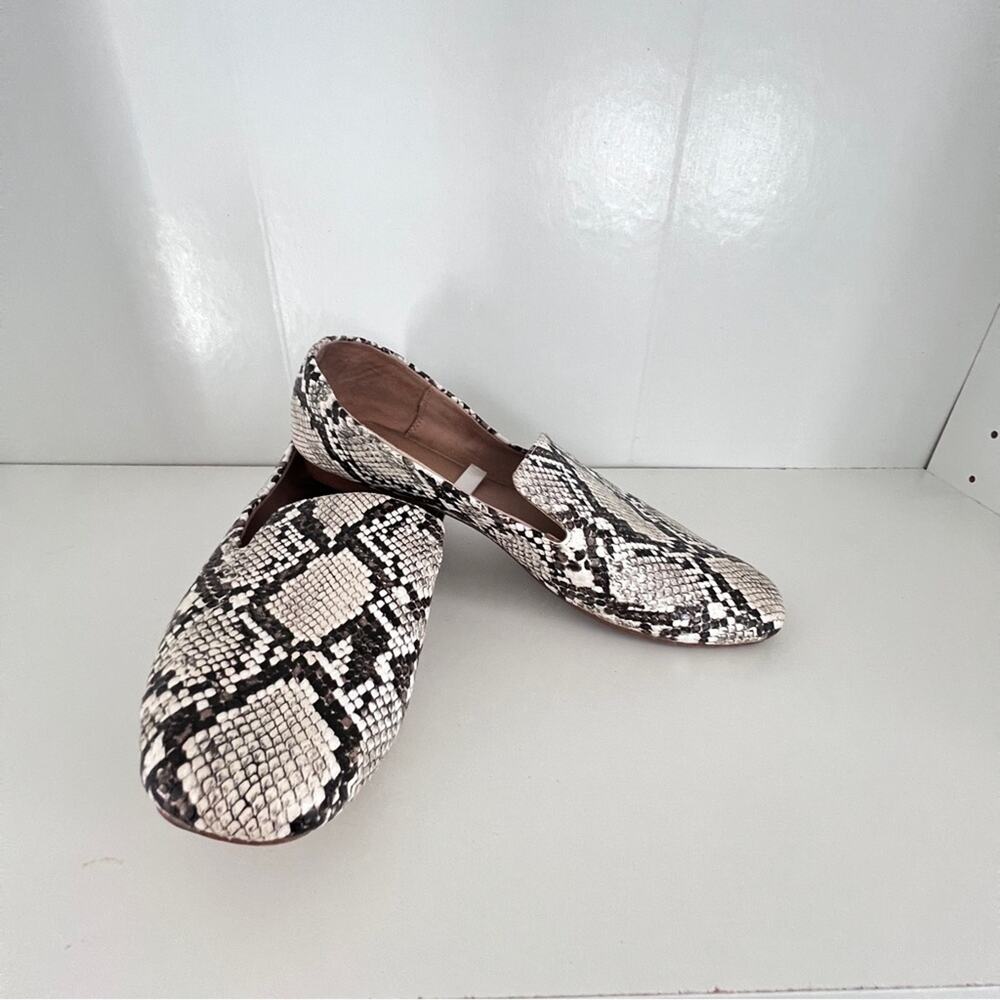 Women size 7.5 Snakeskin Loafers Blk/Grey & White. - Picture 5 of 9